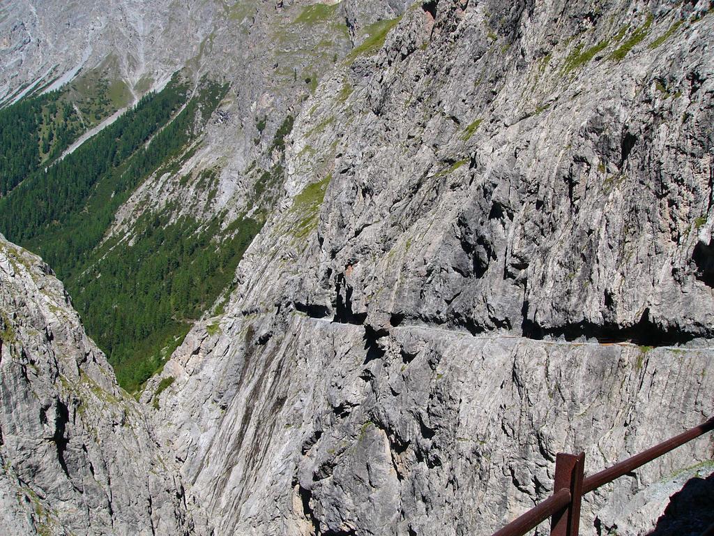 Отель Alpengasthof Norbertshoehe Superior Наудерс Экстерьер фото